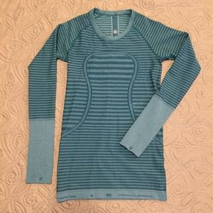 Lululemon teal lightweight stretch long sleeve